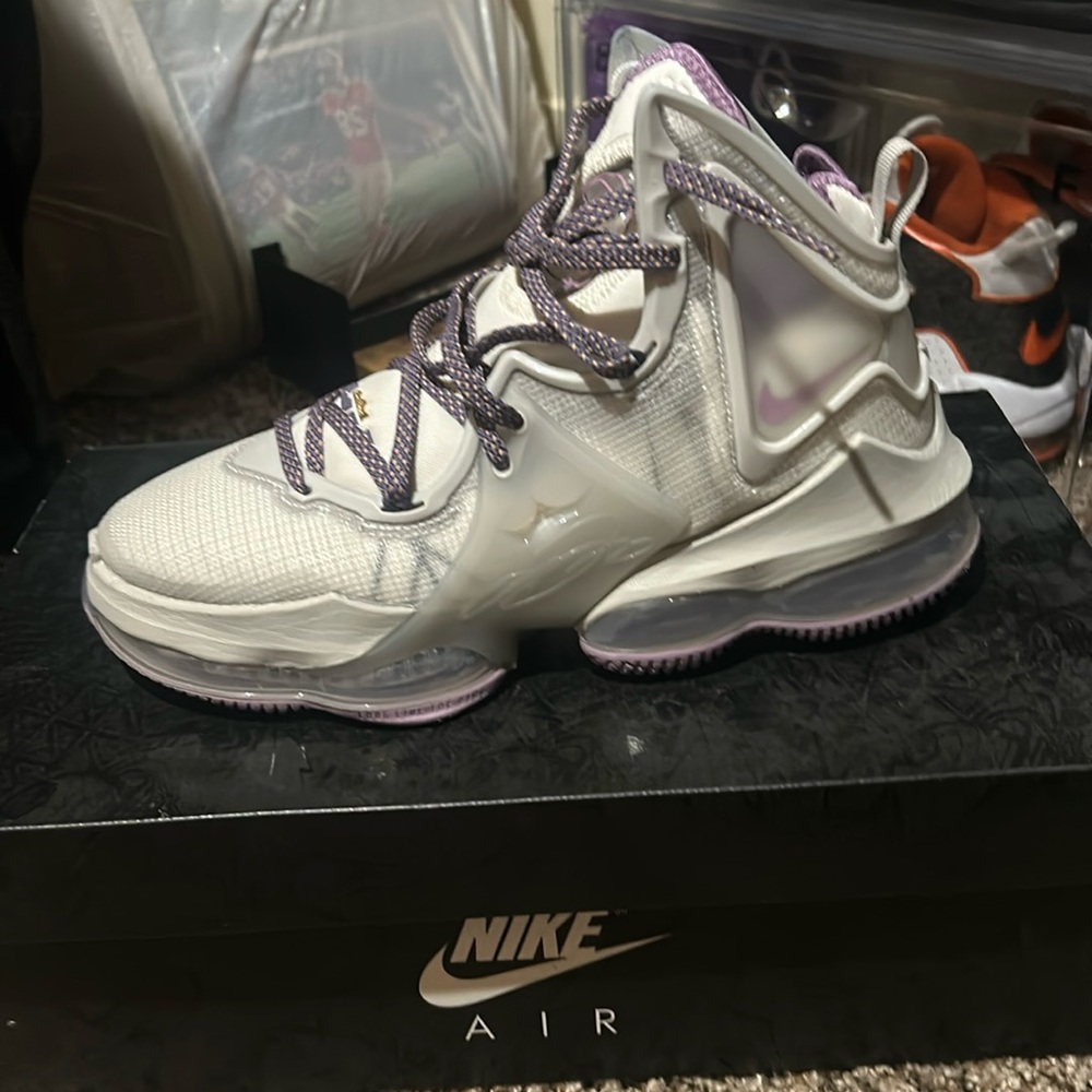 Men’s shoes
